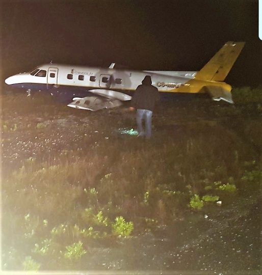 Pineappleair-Crash-Landing1-2018-01-10-PHOTO-00000024