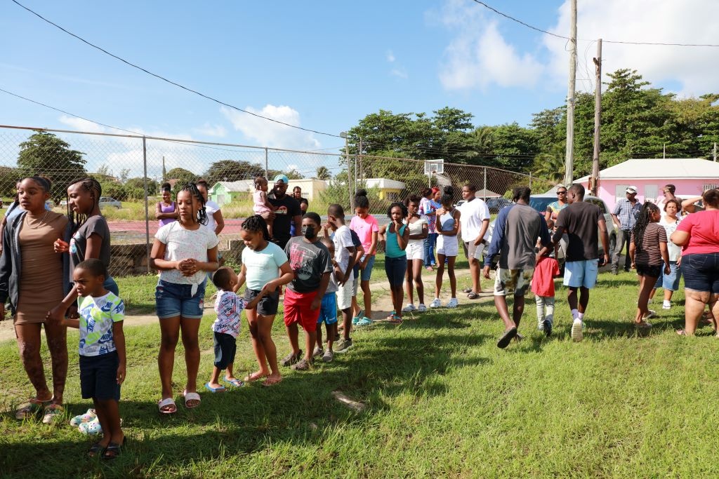 Parents and children within the CSE constituency came out to enjoy the fun giveaway ahead of the 2022 Christmas holiday.